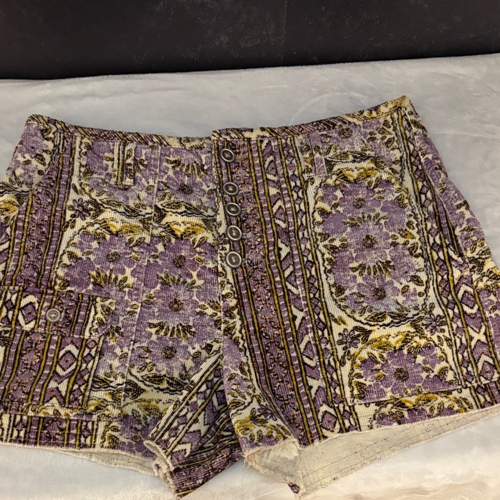 Pilcro & The Letterpress Printed Corduroy Shorts – Purple/Gold Boho Pattern